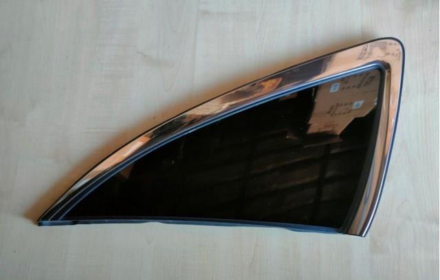 Стекло багажного отсека, левое FT4Z5829711A FORD