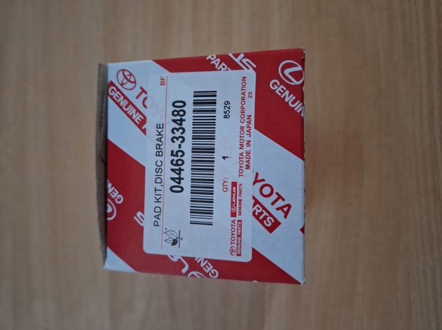 TOYOTA 044650E060 Передние тормозные колодки в наличии Одесса