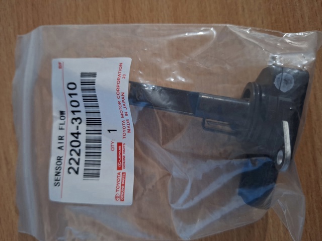 TOYOTA 222040P010 Датчик потока (расхода) воздуха, расходомер M.A.F. - (Mass Airflow) в наличии Николаев
