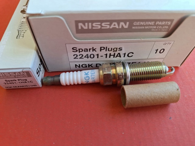 NISSAN 224011HA1C Свечи зажигания в наличии Ужгород