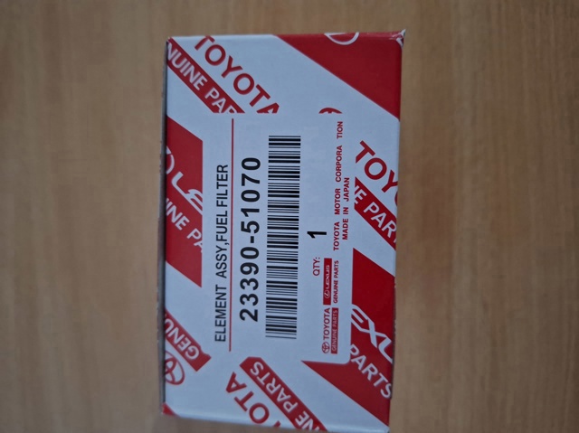 Топливный фильтр 2339051020 TOYOTA