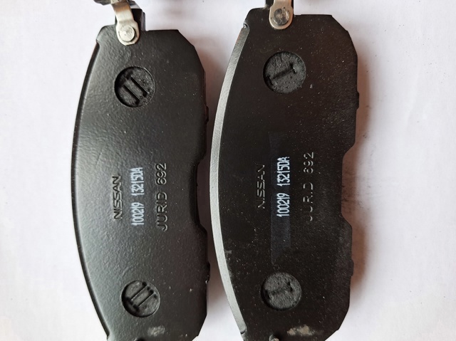 NISSAN 410609J425 Колодки тормозные передние дисковые в наличии Ужгород