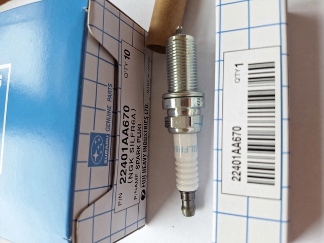 SILFR6A Свеча зажигания купить Киев