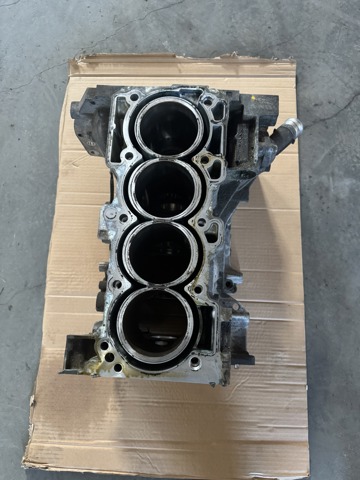 Блок двигателя 110003KY1A NISSAN