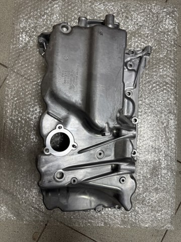 Масляный поддон двигателя 11138590017 BMW