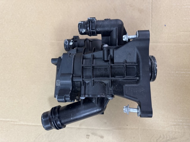 Корпус термостата 11539468426 BMW