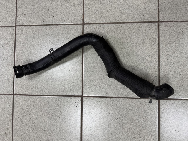 Патрубок радиатора охлаждения нижний 254124R010 HYUNDAI