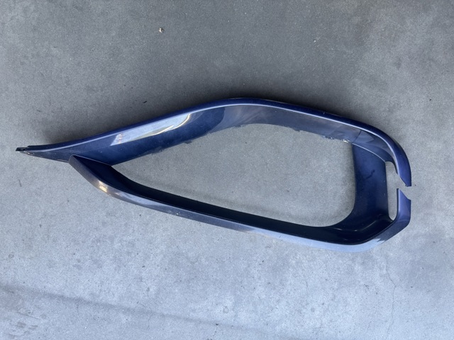 Ободок/окантовка фары противотуманной, правый 51117294840 BMW