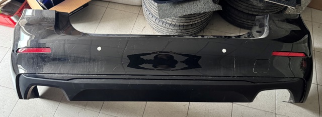 Задний бампер 51129852174 BMW