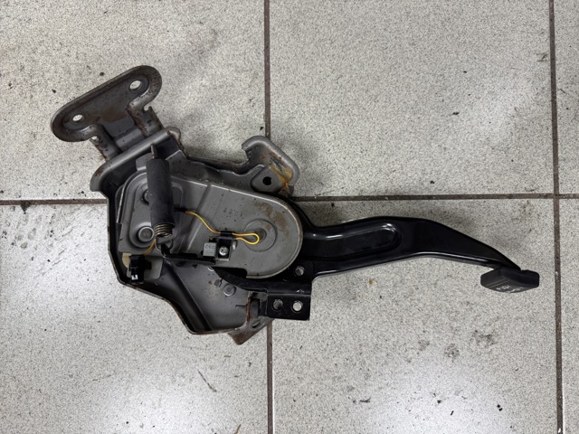 Ручка освобождения ручного (стояночного) тормоза 597002T000 HYUNDAI