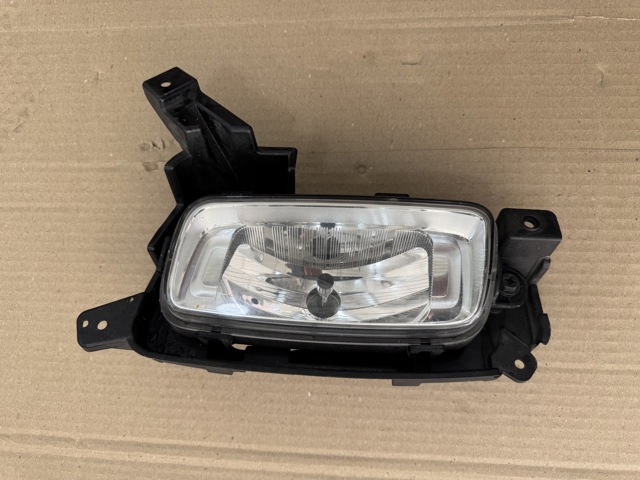Правая противотуманная фара 922021U500 HYUNDAI