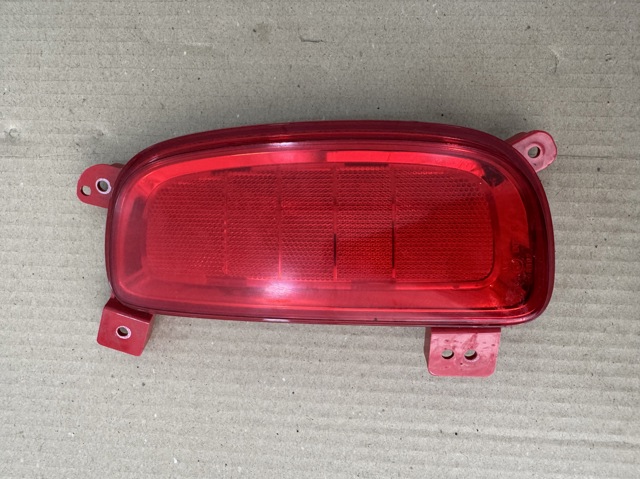 Правый отражатель бампера 924062P700 HYUNDAI
