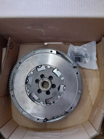 600017900 LUK Сальник коленвала задний купить в Ровно