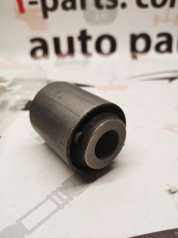 Сайлентблок поперечного заднего рычага 4870660060 TOYOTA