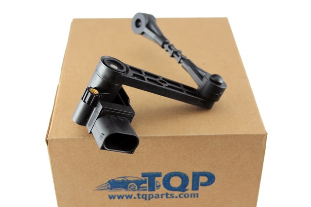 Датчик уровня положения кузова, передний левый TQ45011 TQPARTS