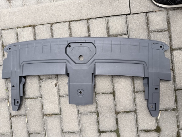 Накладка передней панели (суппорта радиатора) верхняя 4M8807081 VAG