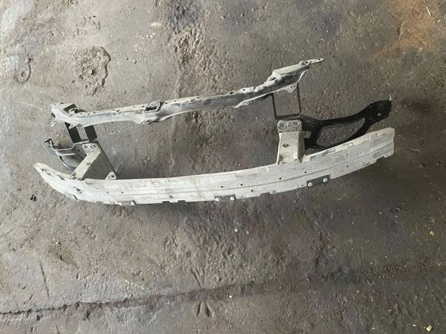 Швеллер переднего бампера 51117148586 BMW