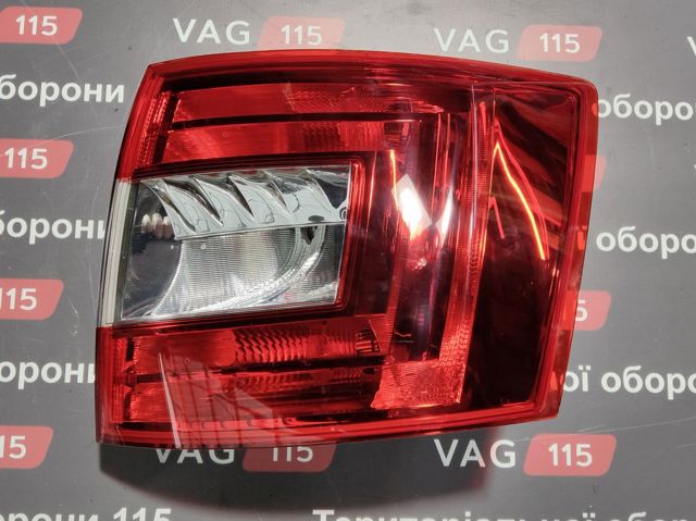 Задняя правая фара Skoda Octavia 3 A7