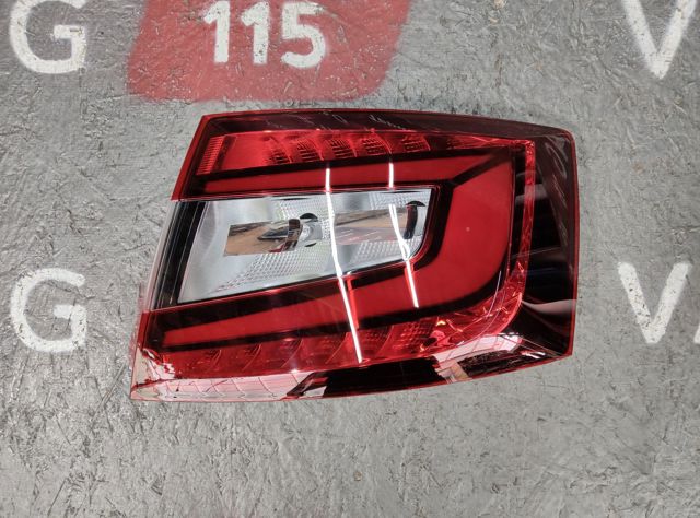 HELLA 2SK012881061 Фонарь задний правый в наличии Винница