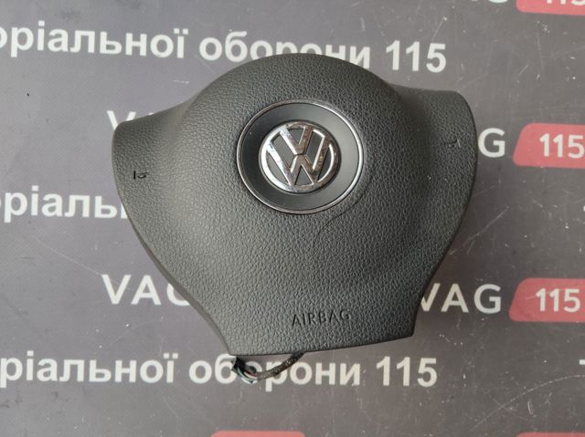 Подушка безопасности водителя 3C8880201AA81U VAG