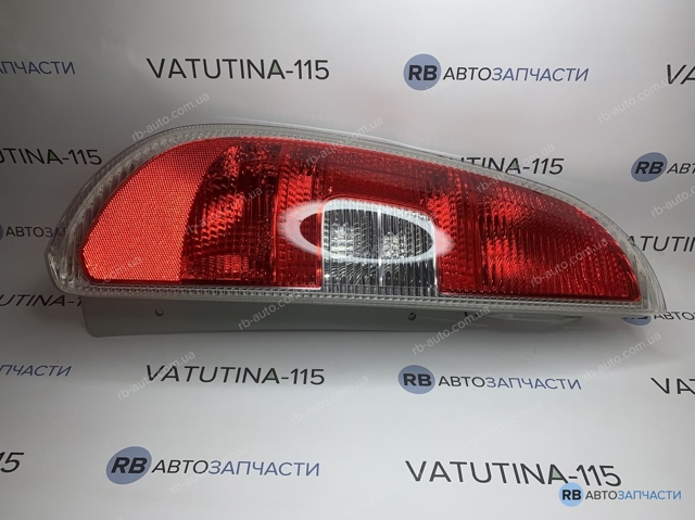 Левый стоп Skoda Roomster