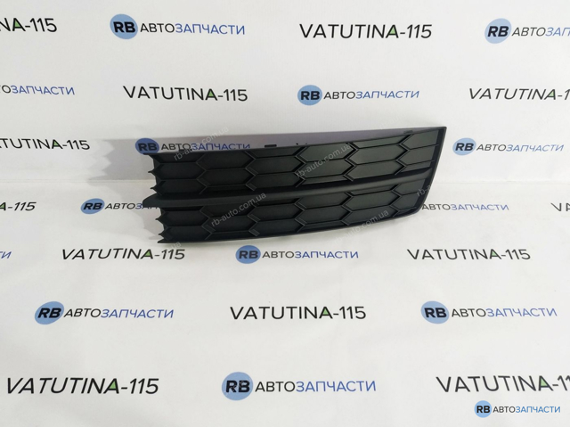 Заглушка ПТФ бампера переднего левая 5JA8073679B9 VAG
