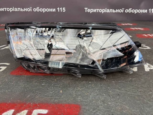 711307024255 MAGNETI MARELLI Правая фара купить в Львов