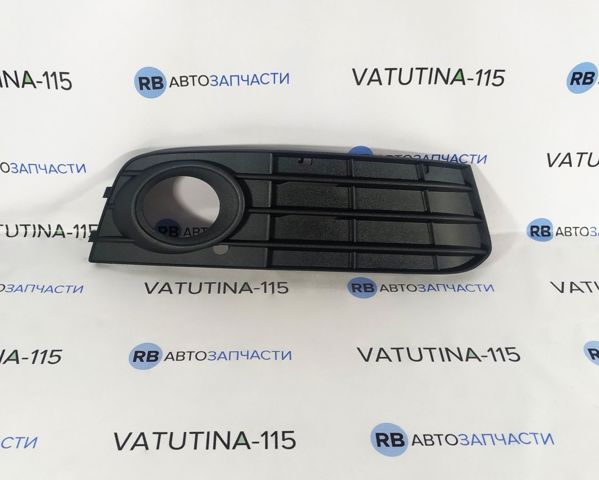 Решетка бампера переднего внутренняя правая 8K0807682A01C VAG