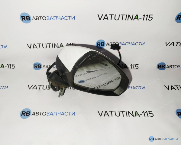 Правое боковое зеркало 8V5857410AC9B9 VAG