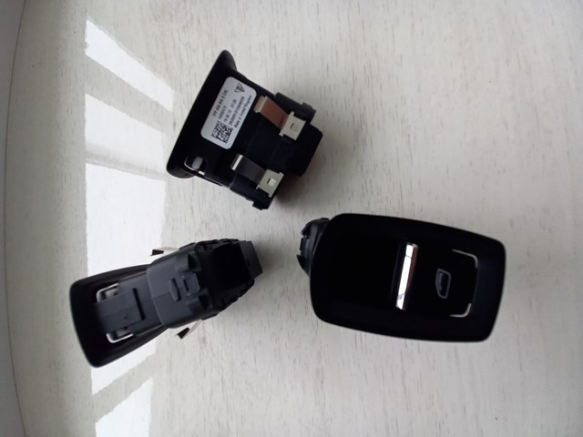 PORSCHE 7PP959855B Кнопка стеклоподъемника передняя в наличии Винница