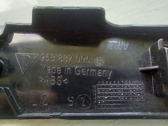 PORSCHE 95B837095B в наличии Киев