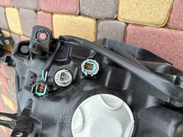 NISSAN 260604BA2A Фара левая в наличии Тернополь