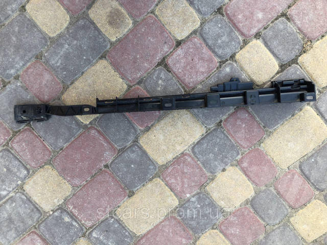 51777187104 BMW Кронштейн наружной накладки порога правой купить в Черкассы