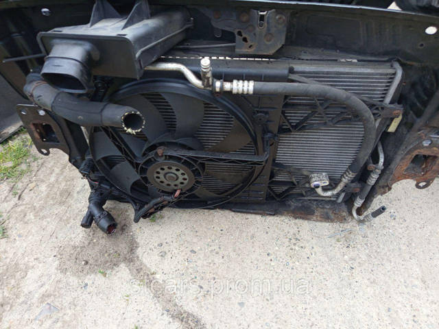 VAG 5J0805591A Рамка радиатора в наличии Кривой Рог