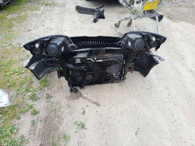 VAG 5J0805591A Рамка радиатора в наличии Черкассы