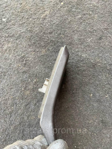 RENAULT 8200522397 Ручка двери задней (распашной) левая внутренняя в наличии Ровно