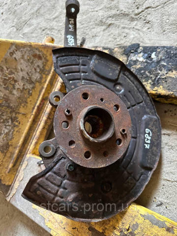 A1643301720 MERCEDES Цапфа передняя левая купить в Украина