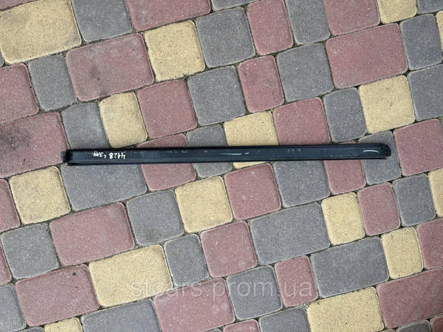 FORD DS7Z5425861B Уплотнитель стекла двери задней левой внутренний (планка) в наличии Каменское