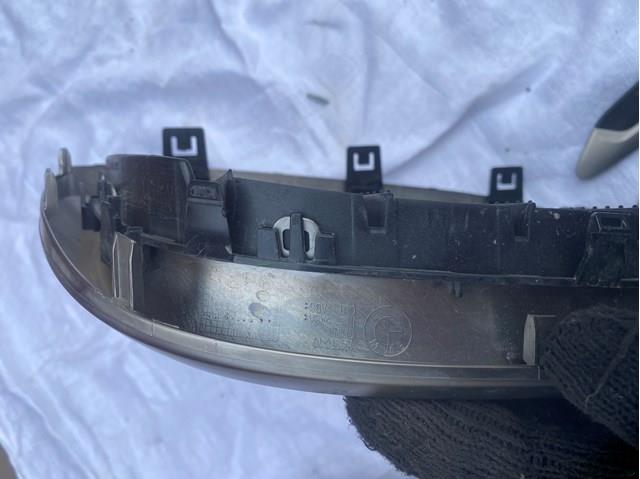 BMW 51137464922 Решетка радиатора правая в наличии Ровно