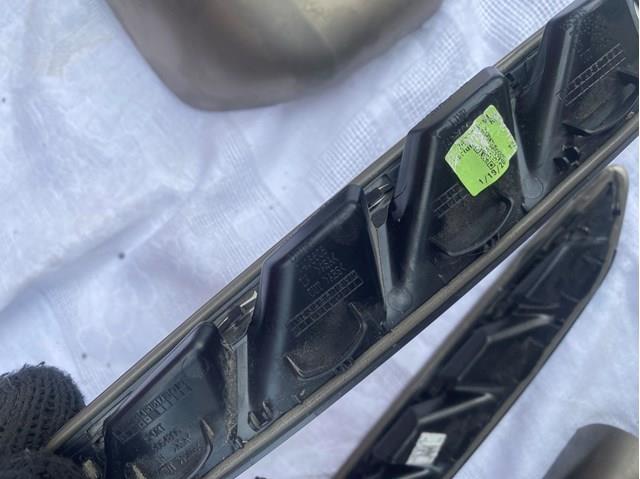 51137464922 BMW Решетка радиатора правая купить в Винница