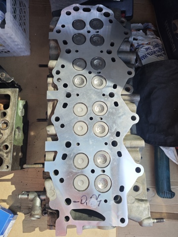 Головка блока 4986980 FORD