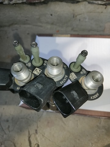 BOSCH 0445117017 Форсунка впрыска топлива в наличии Львов