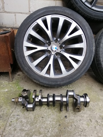 Коленчатый вал 11217620982 BMW