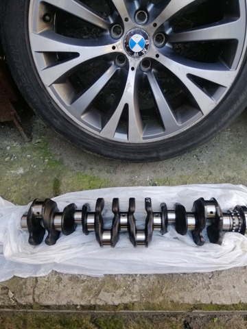 Коленвал двигателя 11217792609 BMW