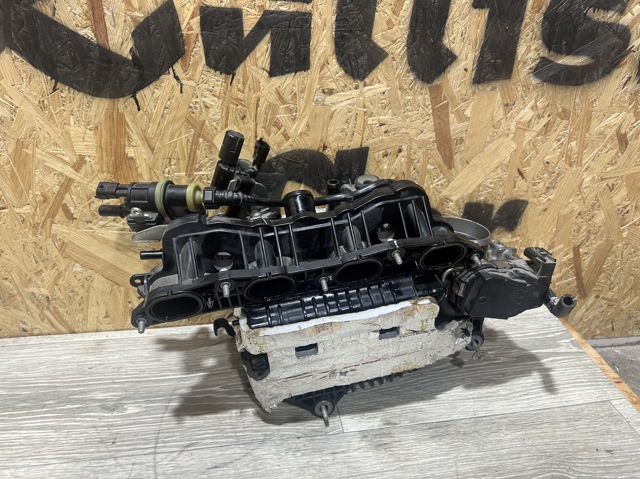 Впускной коллектор 5281512AJ CHRYSLER