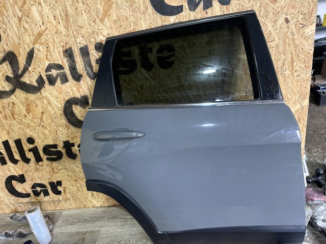 Задняя правая дверь 68339346AD CHRYSLER