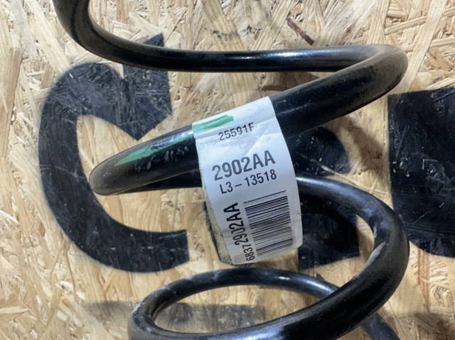 CHRYSLER 68372902AA Пружина передняя правая в наличии Николаев
