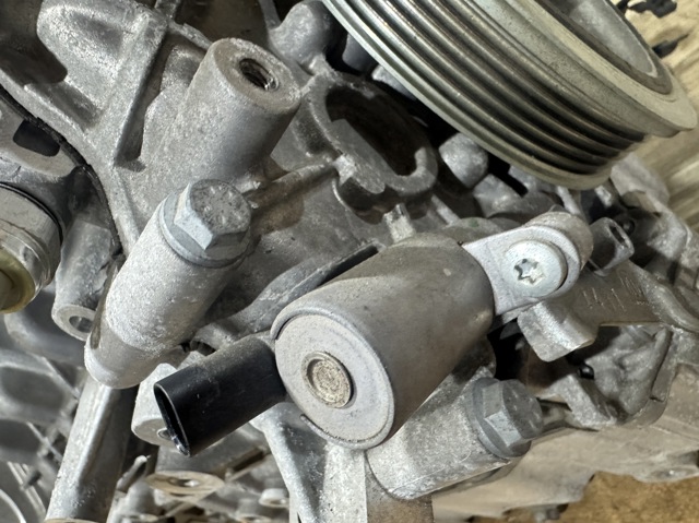 Помпа масляная 68496801AA CHRYSLER