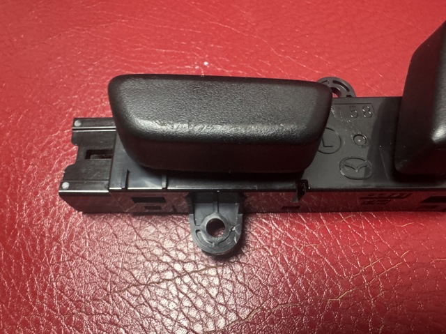BDHW8815802 MAZDA купить в Полтава