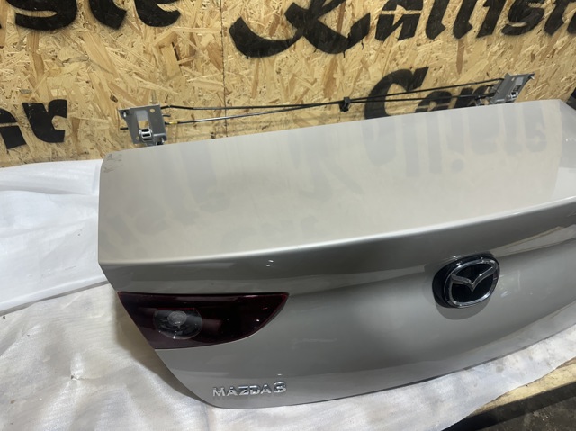 MAZDA BDY05261X Крышка багажника в наличии Ровно
